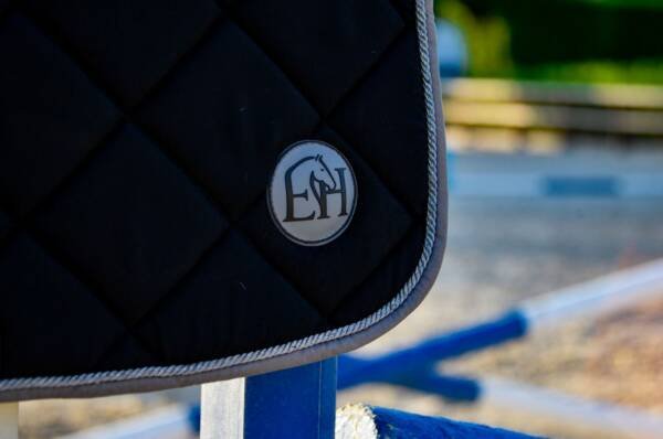 Black & Grey Saddle Pad - Image 3